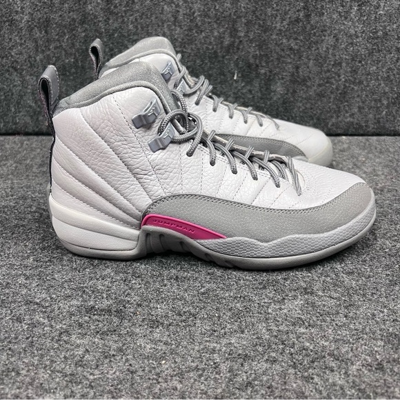 Nike Air Jordan 12 Retro Wolf Grey Vivid Pink 510815-029 GS Sz 5Y - Picture 4 of 13